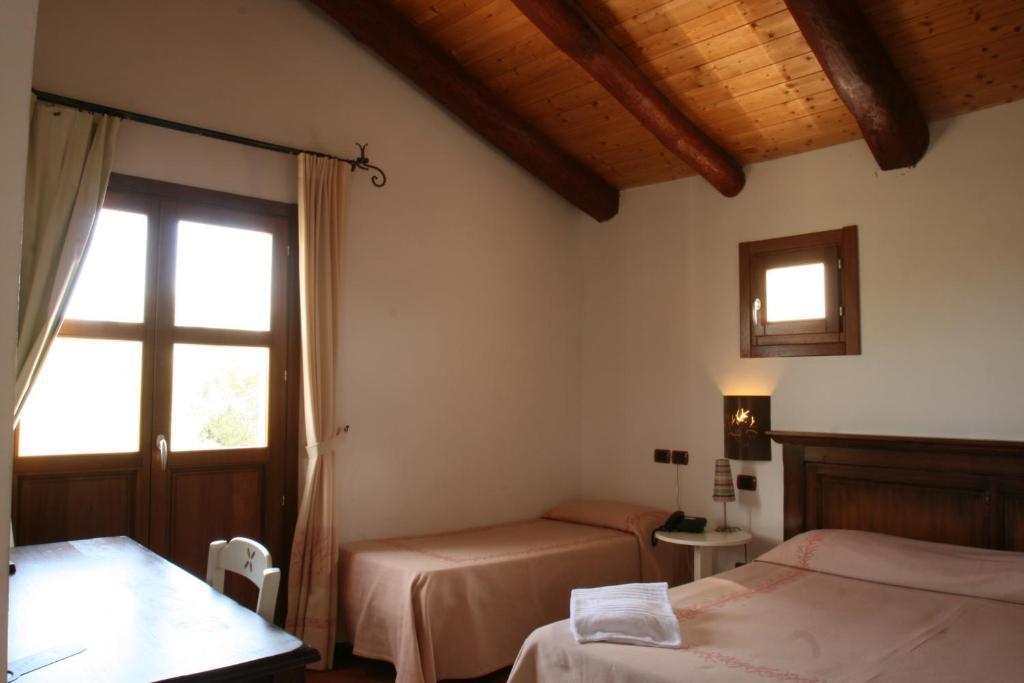 Hotel S'Abba E Sa Murta Тортолі Номер фото