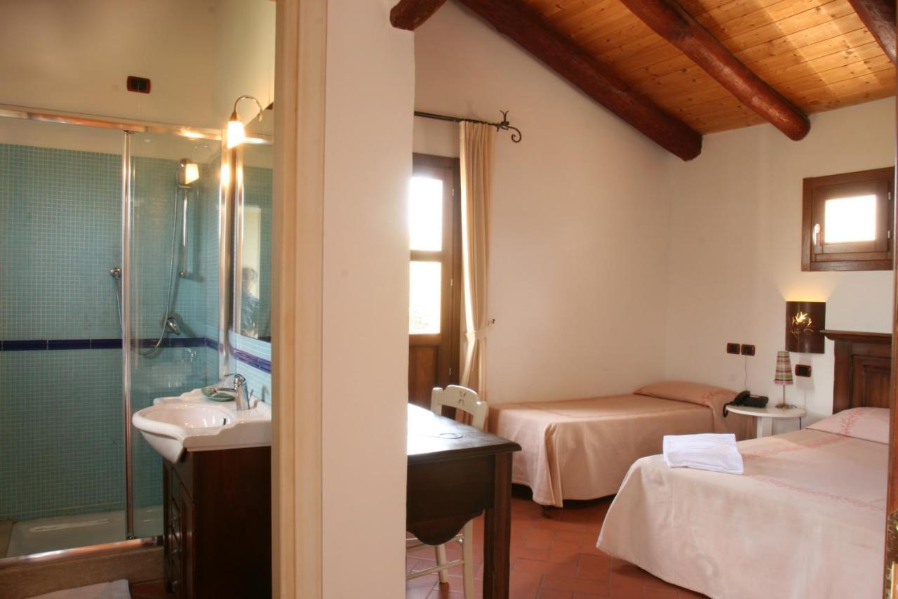 Hotel S'Abba E Sa Murta Тортолі Номер фото